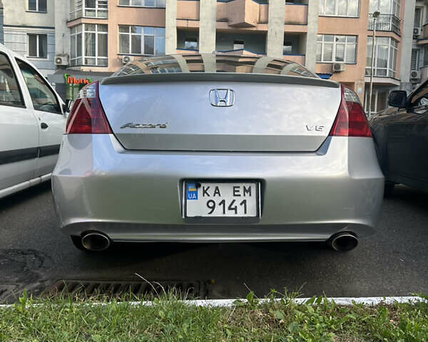Серый Хонда Аккорд, объемом двигателя 3.47 л и пробегом 195 тыс. км за 8900 $, фото 2 на Automoto.ua