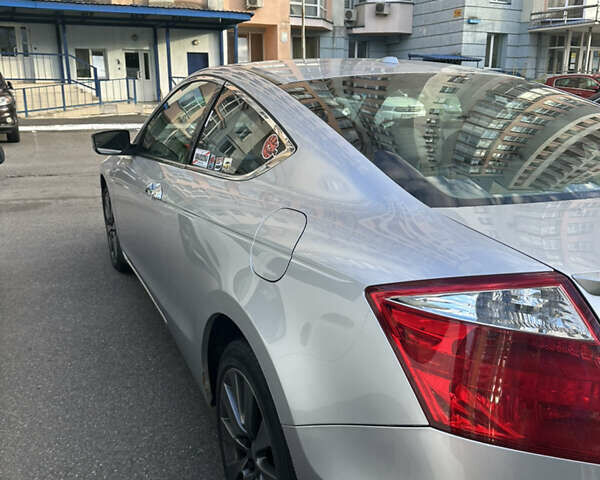 Серый Хонда Аккорд, объемом двигателя 3.47 л и пробегом 195 тыс. км за 8900 $, фото 5 на Automoto.ua