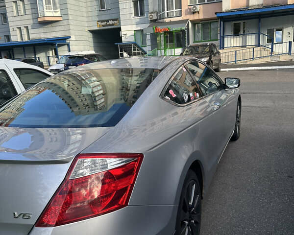 Серый Хонда Аккорд, объемом двигателя 3.47 л и пробегом 195 тыс. км за 8900 $, фото 4 на Automoto.ua