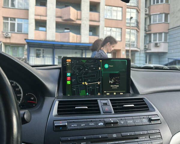 Серый Хонда Аккорд, объемом двигателя 3.47 л и пробегом 195 тыс. км за 8900 $, фото 10 на Automoto.ua