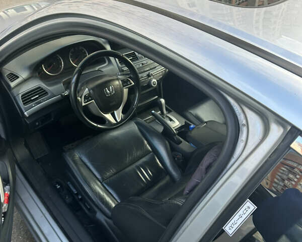 Серый Хонда Аккорд, объемом двигателя 3.47 л и пробегом 195 тыс. км за 8900 $, фото 6 на Automoto.ua