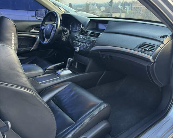 Сірий Хонда Аккорд, об'ємом двигуна 2.35 л та пробігом 205 тис. км за 8500 $, фото 19 на Automoto.ua