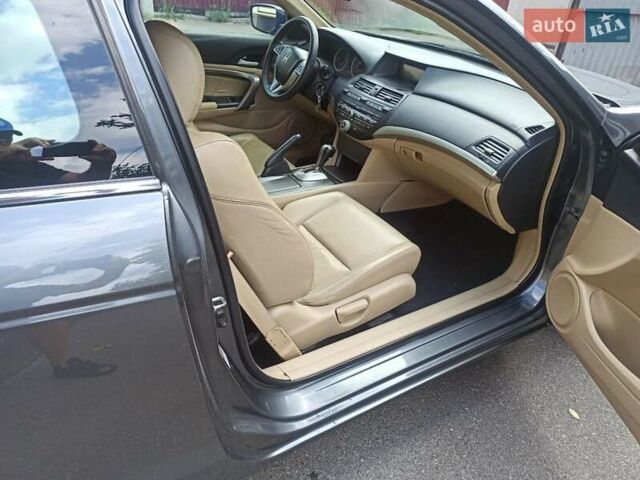 Серый Хонда Аккорд, объемом двигателя 3.47 л и пробегом 290 тыс. км за 8500 $, фото 9 на Automoto.ua