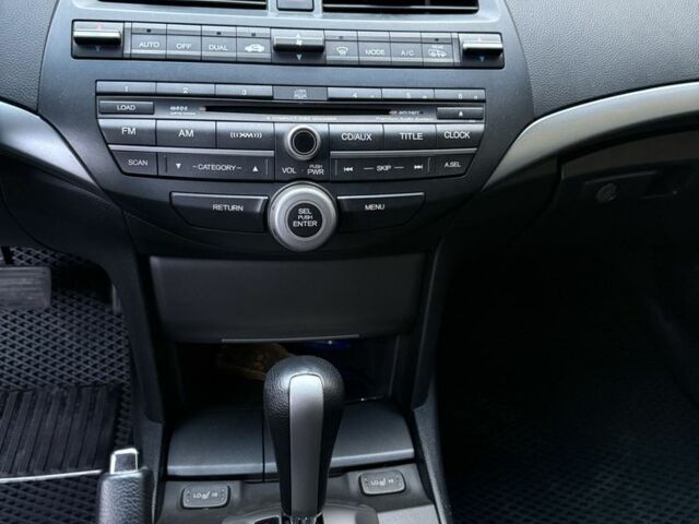 Серый Хонда Аккорд, объемом двигателя 2.4 л и пробегом 123 тыс. км за 9000 $, фото 4 на Automoto.ua