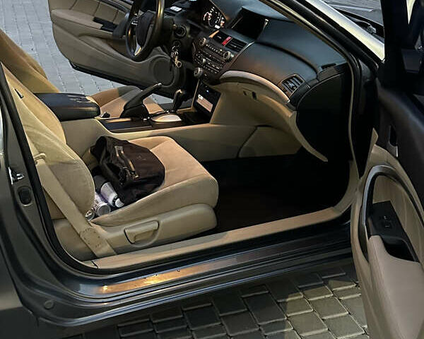 Сірий Хонда Аккорд, об'ємом двигуна 2.4 л та пробігом 210 тис. км за 7450 $, фото 11 на Automoto.ua