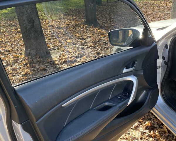 Серый Хонда Аккорд, объемом двигателя 2.4 л и пробегом 276 тыс. км за 7200 $, фото 10 на Automoto.ua