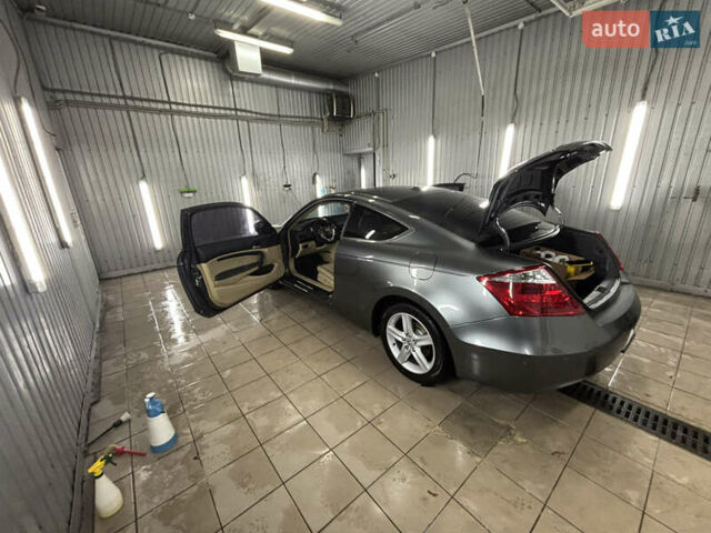 Серый Хонда Аккорд, объемом двигателя 2.35 л и пробегом 180 тыс. км за 8800 $, фото 8 на Automoto.ua