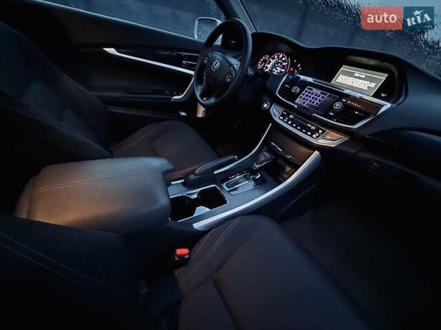 Сірий Хонда Аккорд, об'ємом двигуна 2.36 л та пробігом 160 тис. км за 9400 $, фото 8 на Automoto.ua