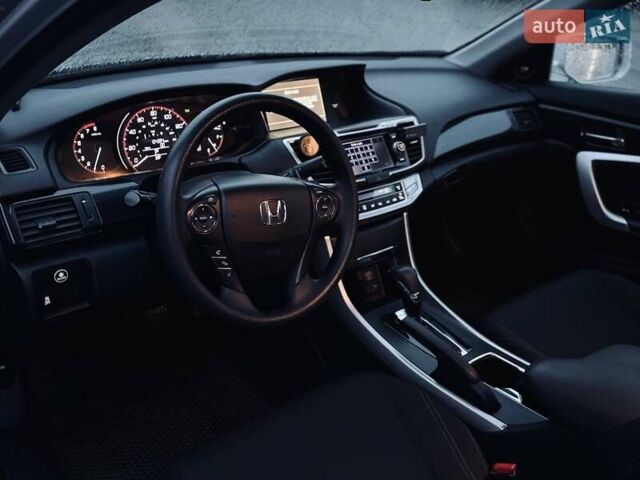 Сірий Хонда Аккорд, об'ємом двигуна 2.36 л та пробігом 160 тис. км за 9400 $, фото 5 на Automoto.ua