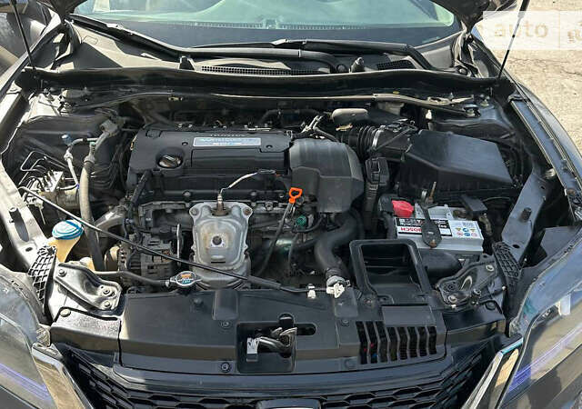 Серый Хонда Аккорд, объемом двигателя 2.4 л и пробегом 183 тыс. км за 10000 $, фото 16 на Automoto.ua