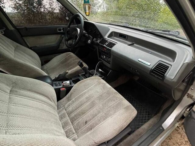 Серый Хонда Аккорд, объемом двигателя 2 л и пробегом 280 тыс. км за 1000 $, фото 6 на Automoto.ua