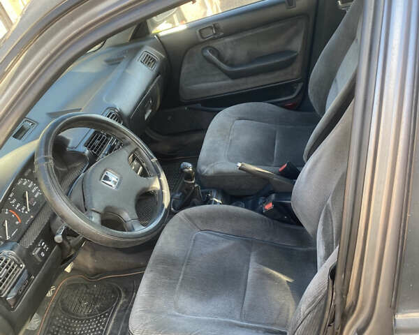 Сірий Хонда Аккорд, об'ємом двигуна 2 л та пробігом 350 тис. км за 900 $, фото 6 на Automoto.ua