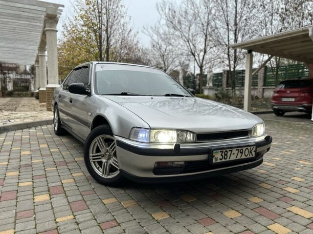 Серый Хонда Аккорд, объемом двигателя 2 л и пробегом 212 тыс. км за 2700 $, фото 1 на Automoto.ua