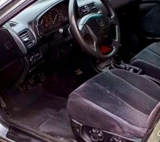 Серый Хонда Аккорд, объемом двигателя 1.8 л и пробегом 375 тыс. км за 2499 $, фото 9 на Automoto.ua