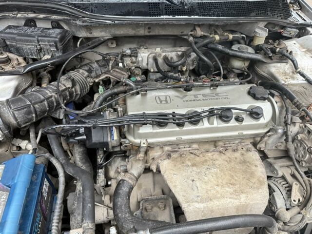 Серый Хонда Аккорд, объемом двигателя 1.9 л и пробегом 370 тыс. км за 2700 $, фото 8 на Automoto.ua