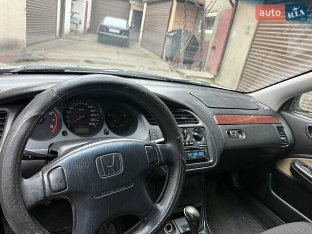 Серый Хонда Аккорд, объемом двигателя 1.9 л и пробегом 370 тыс. км за 2700 $, фото 6 на Automoto.ua