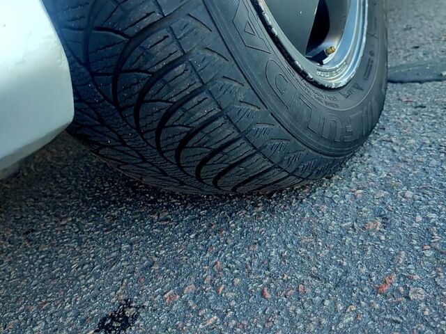 Серый Хонда Аккорд, объемом двигателя 1.9 л и пробегом 321 тыс. км за 3800 $, фото 11 на Automoto.ua