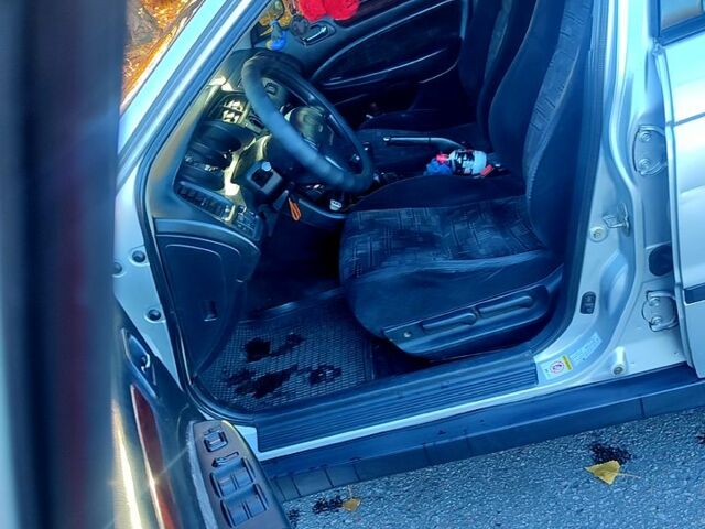 Серый Хонда Аккорд, объемом двигателя 1.9 л и пробегом 321 тыс. км за 3800 $, фото 6 на Automoto.ua