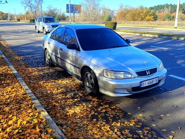 Серый Хонда Аккорд, объемом двигателя 1.9 л и пробегом 321 тыс. км за 3800 $, фото 3 на Automoto.ua