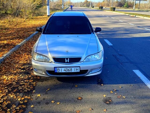 Серый Хонда Аккорд, объемом двигателя 1.9 л и пробегом 321 тыс. км за 3800 $, фото 2 на Automoto.ua