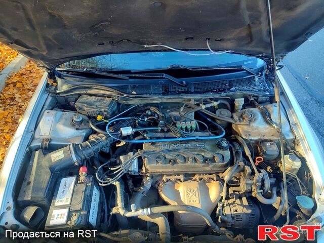 Серый Хонда Аккорд, объемом двигателя 1.9 л и пробегом 321 тыс. км за 3800 $, фото 13 на Automoto.ua