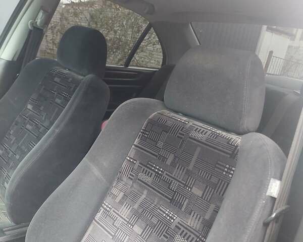 Серый Хонда Аккорд, объемом двигателя 1.9 л и пробегом 390 тыс. км за 2800 $, фото 3 на Automoto.ua