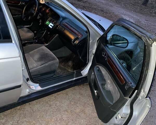 Серый Хонда Аккорд, объемом двигателя 1.85 л и пробегом 500 тыс. км за 3000 $, фото 12 на Automoto.ua