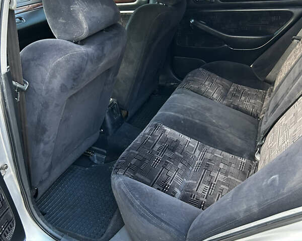 Серый Хонда Аккорд, объемом двигателя 2 л и пробегом 370 тыс. км за 3800 $, фото 14 на Automoto.ua