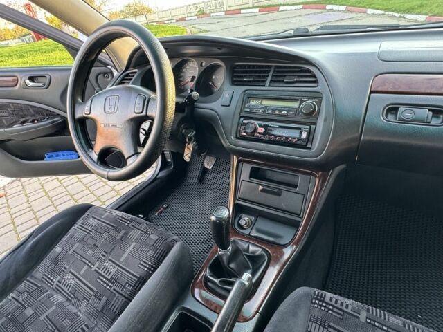 Сірий Хонда Аккорд, об'ємом двигуна 1.9 л та пробігом 235 тис. км за 4200 $, фото 13 на Automoto.ua