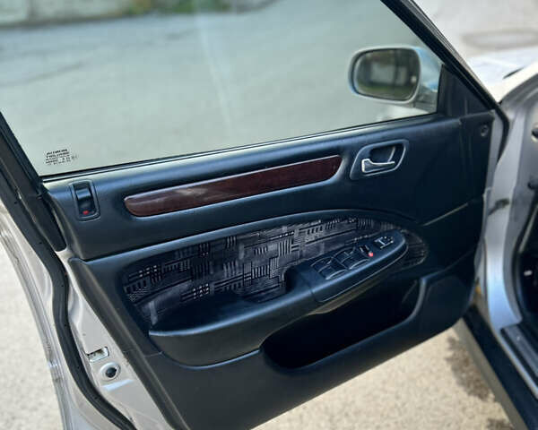 Серый Хонда Аккорд, объемом двигателя 2 л и пробегом 370 тыс. км за 3800 $, фото 15 на Automoto.ua
