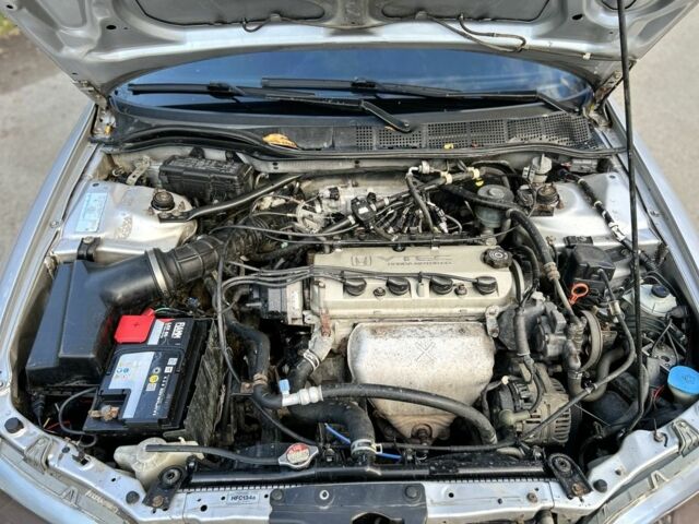 Серый Хонда Аккорд, объемом двигателя 2 л и пробегом 370 тыс. км за 3800 $, фото 19 на Automoto.ua