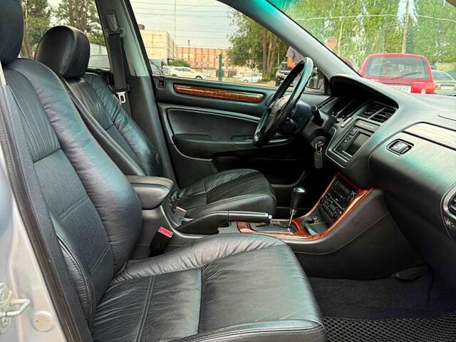 Серый Хонда Аккорд, объемом двигателя 2.3 л и пробегом 188 тыс. км за 3600 $, фото 5 на Automoto.ua