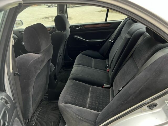 Серый Хонда Аккорд, объемом двигателя 2.3 л и пробегом 276 тыс. км за 2000 $, фото 6 на Automoto.ua