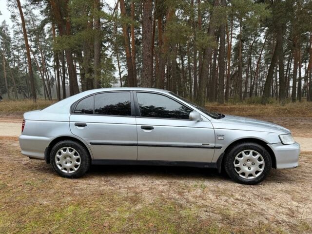 Серый Хонда Аккорд, объемом двигателя 1.9 л и пробегом 235 тыс. км за 2800 $, фото 4 на Automoto.ua