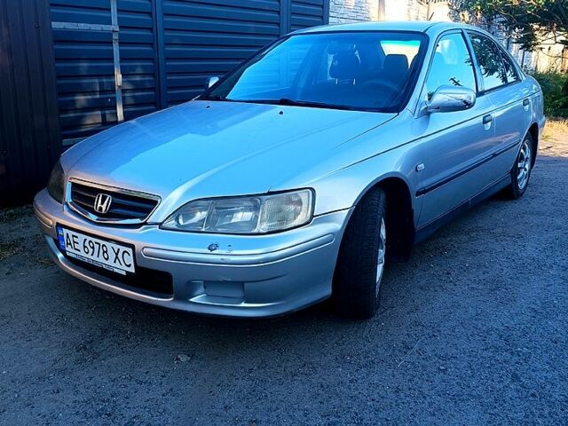 Серый Хонда Аккорд, объемом двигателя 1.9 л и пробегом 350 тыс. км за 2700 $, фото 1 на Automoto.ua