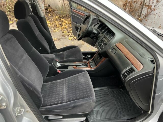 Серый Хонда Аккорд, объемом двигателя 2.3 л и пробегом 276 тыс. км за 2000 $, фото 9 на Automoto.ua