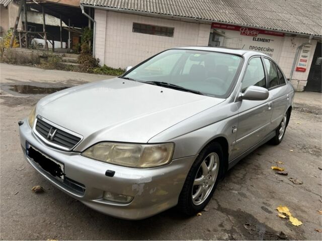 Серый Хонда Аккорд, объемом двигателя 2.3 л и пробегом 276 тыс. км за 2000 $, фото 1 на Automoto.ua