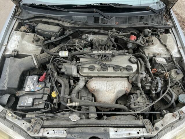 Серый Хонда Аккорд, объемом двигателя 2.3 л и пробегом 276 тыс. км за 2000 $, фото 13 на Automoto.ua