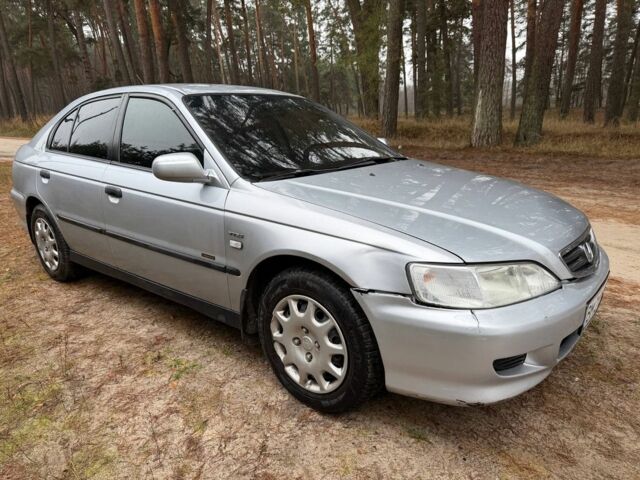 Серый Хонда Аккорд, объемом двигателя 1.9 л и пробегом 235 тыс. км за 2800 $, фото 1 на Automoto.ua