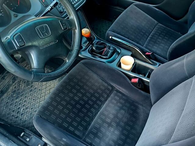 Серый Хонда Аккорд, объемом двигателя 1.9 л и пробегом 350 тыс. км за 2700 $, фото 7 на Automoto.ua