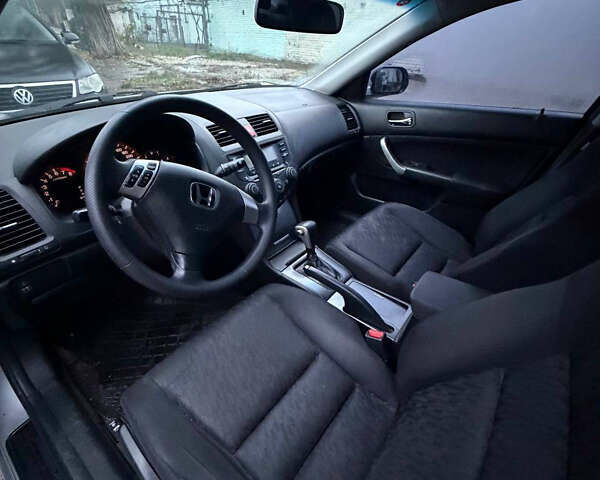 Серый Хонда Аккорд, объемом двигателя 2 л и пробегом 183 тыс. км за 4800 $, фото 3 на Automoto.ua