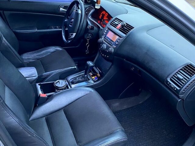 Сірий Хонда Аккорд, об'ємом двигуна 2 л та пробігом 370 тис. км за 5900 $, фото 6 на Automoto.ua