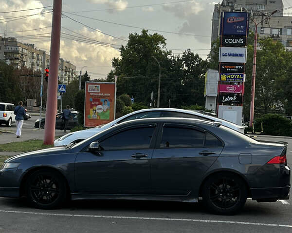 Сірий Хонда Аккорд, об'ємом двигуна 2 л та пробігом 250 тис. км за 6800 $, фото 5 на Automoto.ua