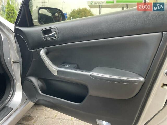 Сірий Хонда Аккорд, об'ємом двигуна 2.4 л та пробігом 246 тис. км за 5470 $, фото 7 на Automoto.ua