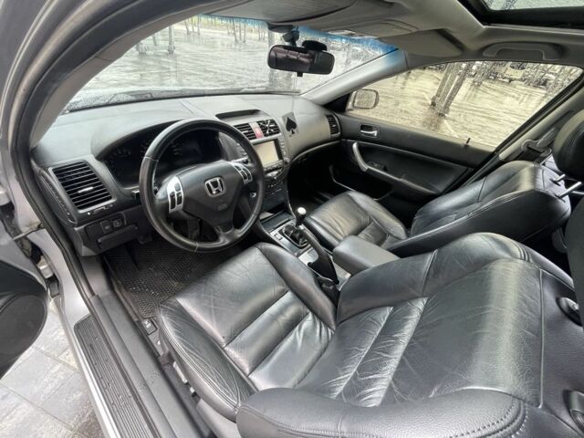 Серый Хонда Аккорд, объемом двигателя 2.4 л и пробегом 245 тыс. км за 5490 $, фото 7 на Automoto.ua