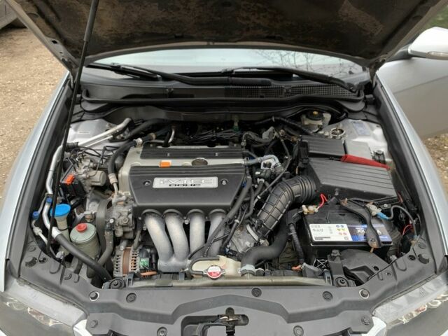 Серый Хонда Аккорд, объемом двигателя 2 л и пробегом 361 тыс. км за 5600 $, фото 4 на Automoto.ua