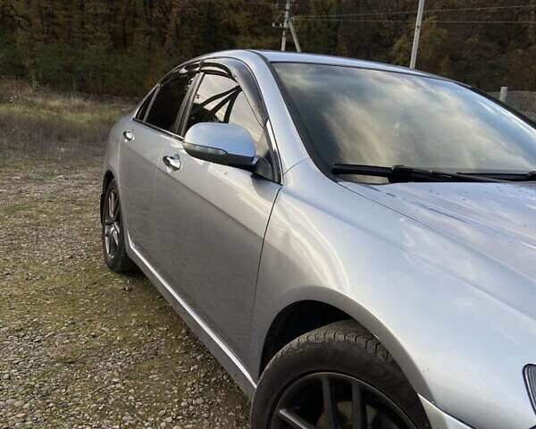 Серый Хонда Аккорд, объемом двигателя 2.4 л и пробегом 250 тыс. км за 5500 $, фото 7 на Automoto.ua