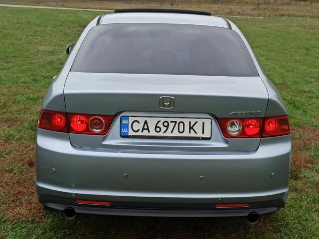 Сірий Хонда Аккорд, об'ємом двигуна 2.4 л та пробігом 300 тис. км за 6000 $, фото 4 на Automoto.ua