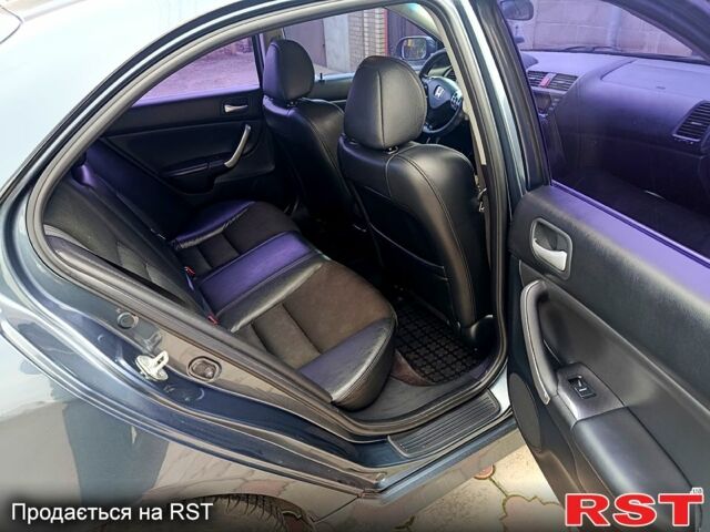 Серый Хонда Аккорд, объемом двигателя 2.4 л и пробегом 239 тыс. км за 7500 $, фото 9 на Automoto.ua