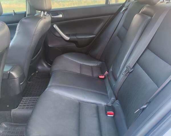 Серый Хонда Аккорд, объемом двигателя 2.2 л и пробегом 330 тыс. км за 4700 $, фото 31 на Automoto.ua